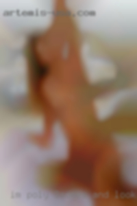 Im poly 3somes and looking for experiences.